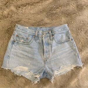Levis 501 Denim Shorts. Light color Denim shorts W 27